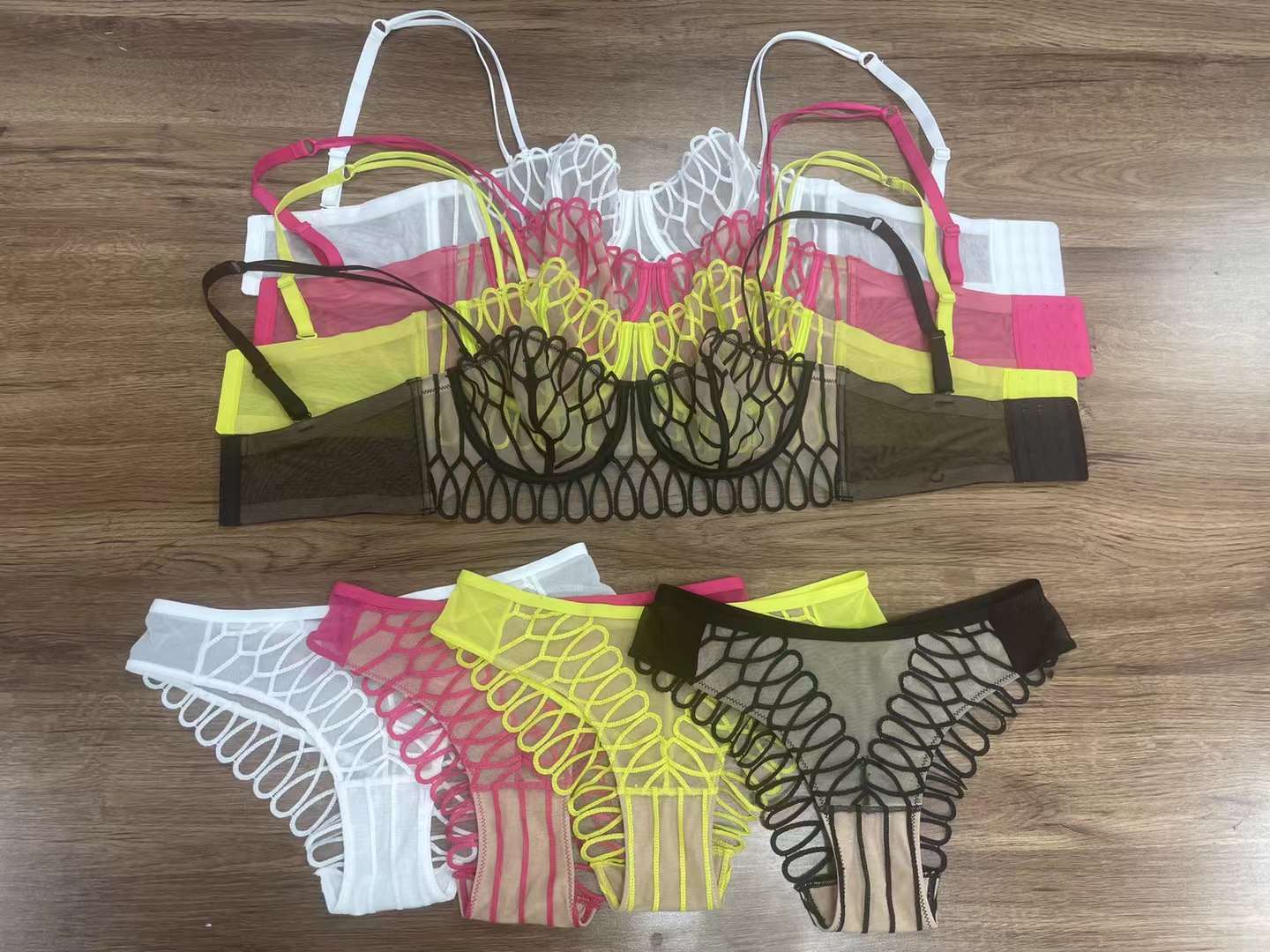 Sexy Lace Lingerie French Style Ultra-Thin Large Bust Minimizer Plus Size Side Breast Collection Anti-Sagging Set