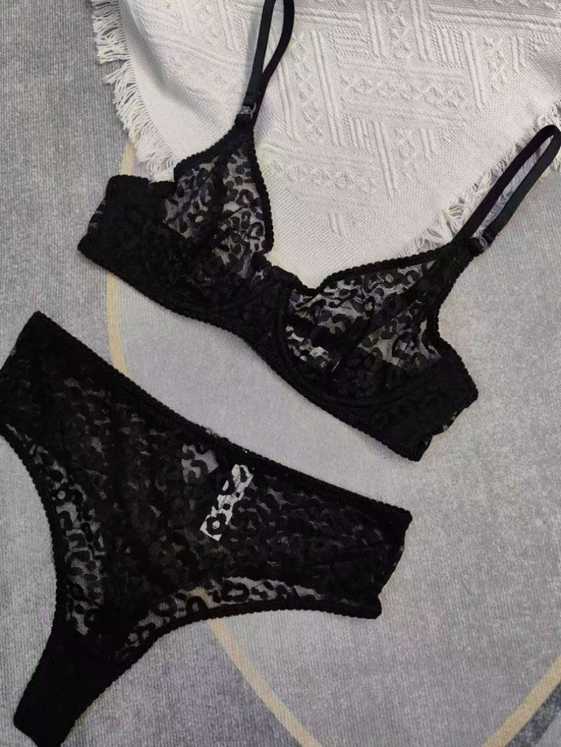French Style Women's Ultra-Thin See-Through Jacquard Lace Sexy Lingerie Set for Large Busts, Minimizing and Anti-Sagging